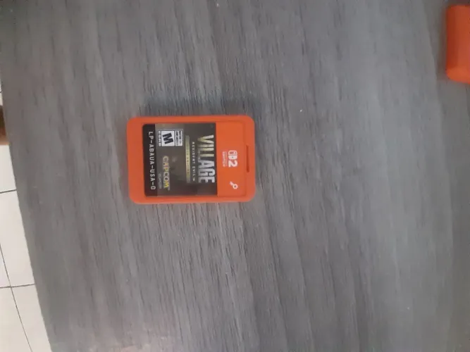 Jogo Nintendo Switch 2 Resident Evil Village