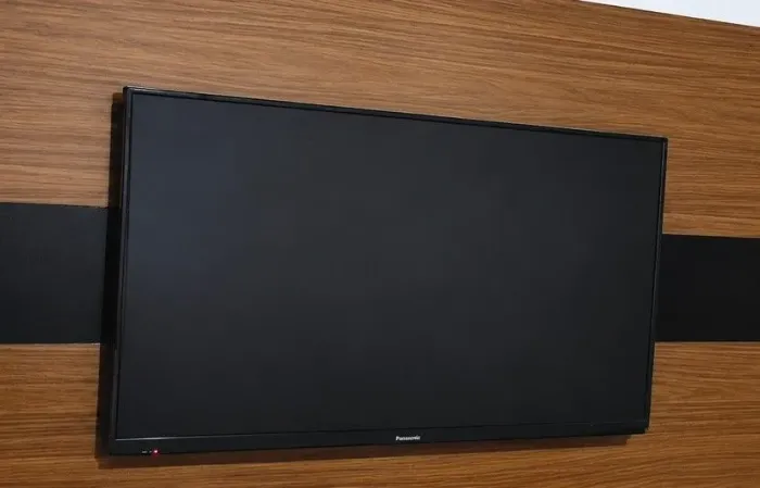 TV 42 POLEGADAS NAO É SMART