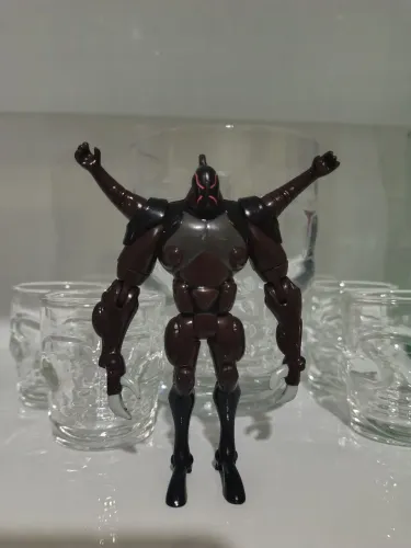 Ben 10 Bandai six six ler descrição 