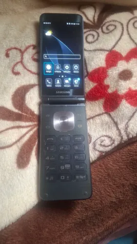Samsung flip w2017 64 gigas