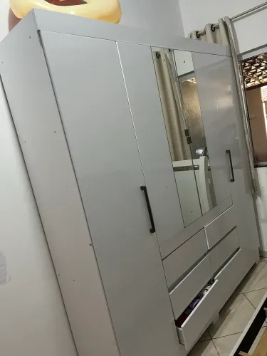 Guarda roupa e cama
