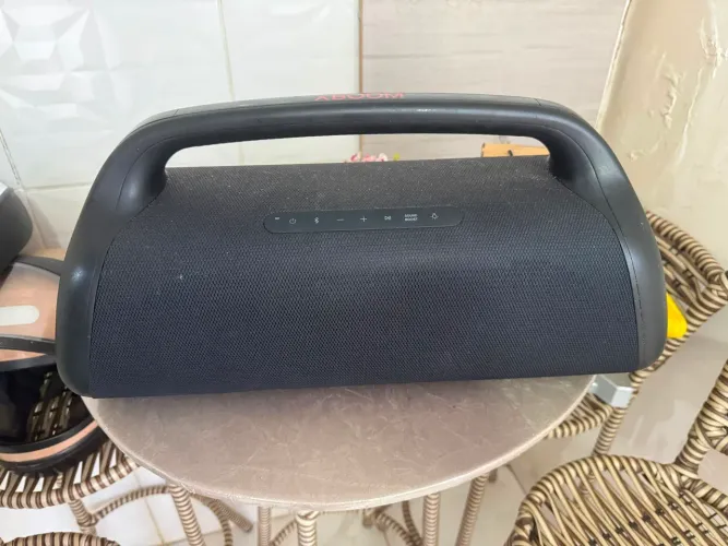 Caixa LG Xboom Xg9