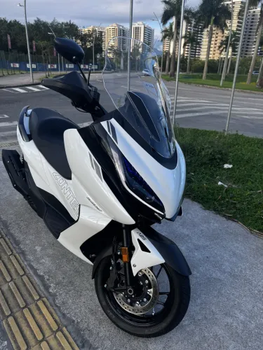 Zontes 350E 2026/2026 - Branca - Apenas 4.500 km