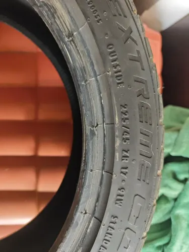 Pneus continental 225/45 aro 17