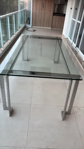 Mesa de Alumínio com Tampo de Vidro 2,20 x 1,10 - Impecável ?