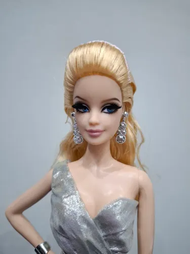 Boneca barbie collector the look