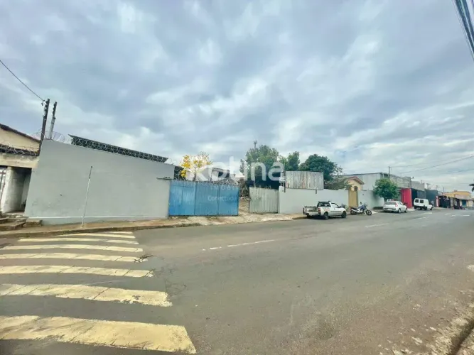 Terreno à venda, Presidente Roosevelt - Uberlândia/MG - Rotina Imobiliária