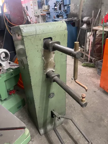 Solda ponto Ponteadeira Universo 20 kVA excelente