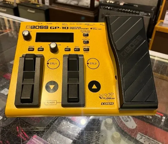 Pedaleira boss gp-10