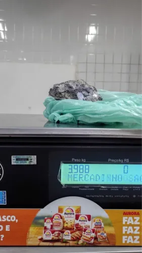 Vende-se pedra galena bruta entrar em contato apenas interessados *4