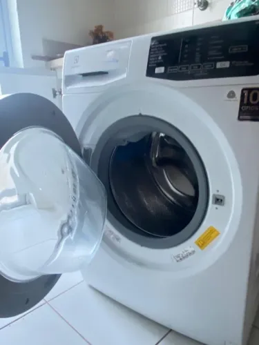 Promoção de mudança. Máquina de Lavar Electrolux abertura frontal - 11KG.