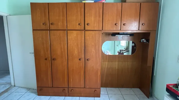 Jogo de quarto completo em Madeira Maciça