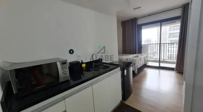 Studio de 30m2, com vista linda e sol da manhã no Brooklin