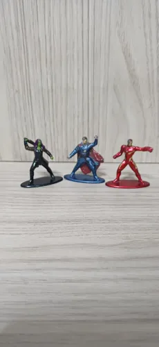 3 miniaturas de metal coleçao mano metalfix da joda toys