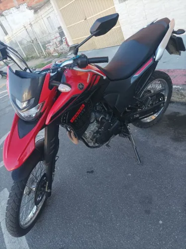 Moto pouco tempo de uso, único dono.