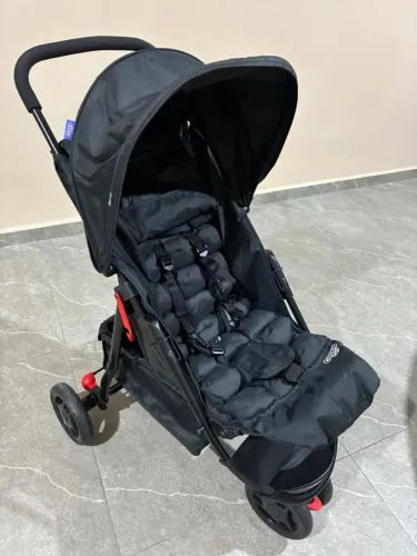 Carrinho de Bebê Cosco Toffy Três Rodas 15kg Preto
