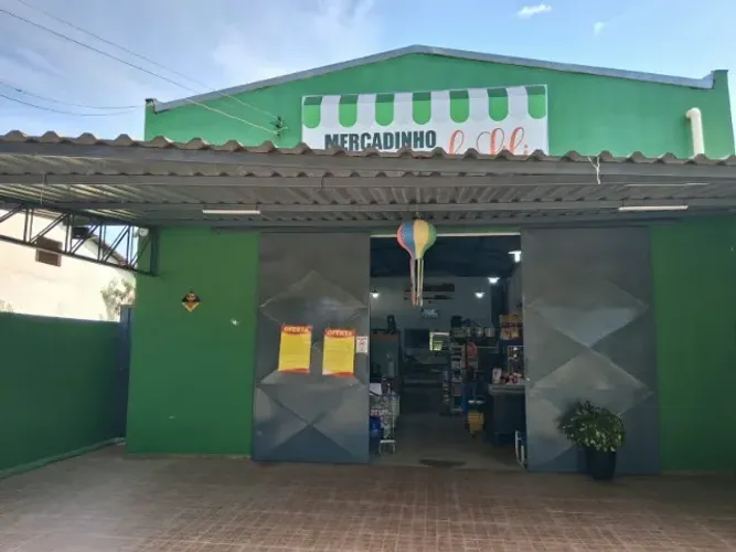 VENDO MERCADINHO EM JUQUIRATIBA (CONCHAS)