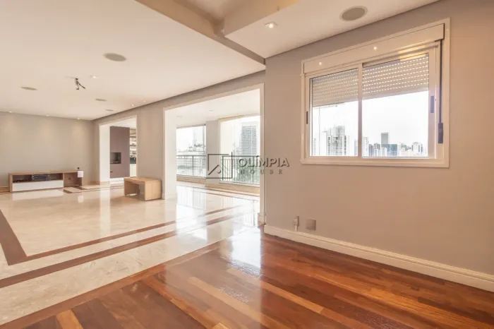 Venda Apartamento 3 Dormitórios - 168 m² Brooklin