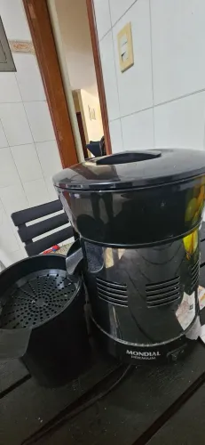 Espremedor de Frutas / Extrator de Suco Mondial Inox - Potente e Conservado