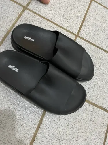 Slide Melissa unissex na cor preta