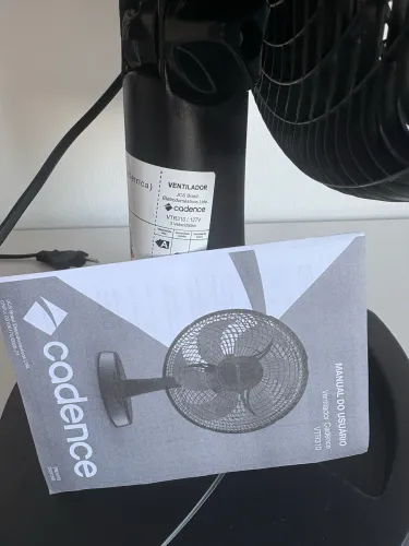 Ventilador de Mesa Cadence Fresh Mini 30cm (VTR310) 127V - Semi Novo / Manual Incluído