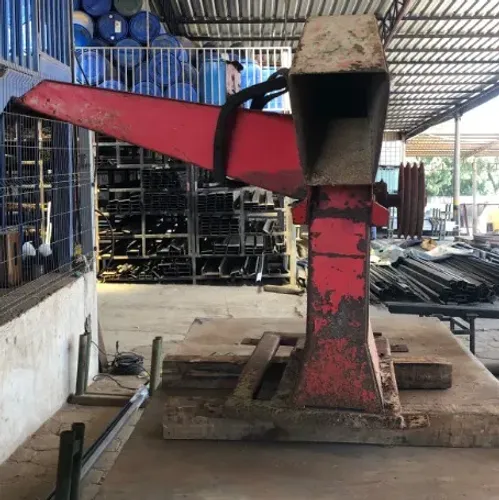 TRITURADOR DE CAPIM 1,10 ALT X 0,80 LARG X 155 KG