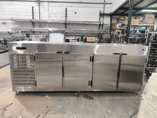 Balcão Frigorífico Profissional Inox 2000x650x900 3 Portas 