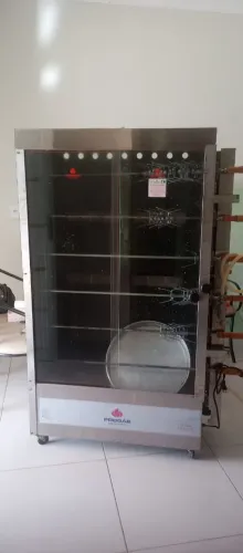 Máquina de assar frango