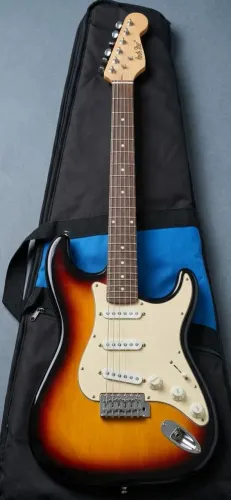 Stratocaster com acabamento 3-Color Sunburst