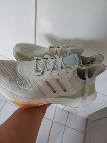 Adidas Ultraboost 22 feminino 37