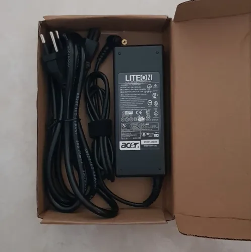 Fonte carregador pra notebook Acer aspire