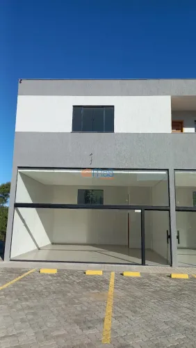 Loja comercial na Ajuda de Cima