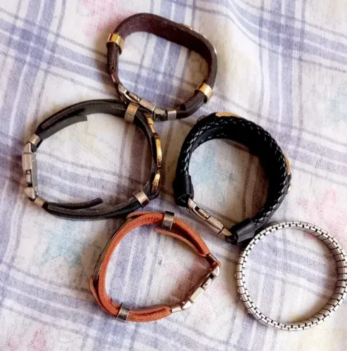 Pulseiras e anéis diversos modelos e estilos, aceito troca