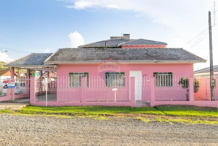 Casa dos Sonhos em Lages: Espaço e Conforto!