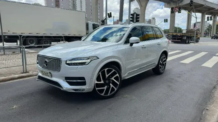 Volvo XC 90 T-6 Inscription 2.0 320cv 5P 2017