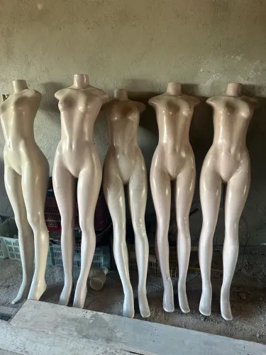 Manequins + araras