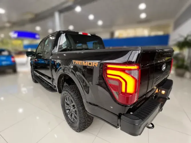 Ford F-150 Tremor 4X4 5.0 V8 2025