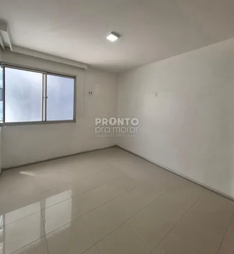 Apartamento com 3 quartos em Boa Viagem