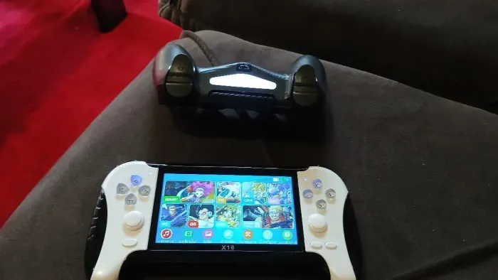 Console portátil 30000 jogos e dois controles de Playstation 4
