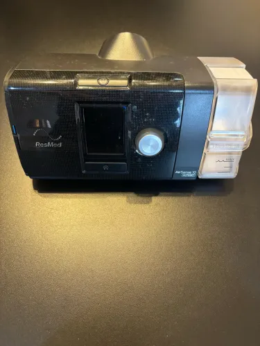 CPAP Automático ResMed AirSense 10 AutoSet com Umidificador - Ótimo Estado