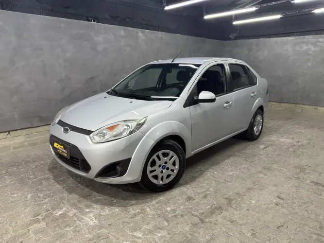 Ford Fiesta Sedan SE 1.6 8V Flex 4P 2014