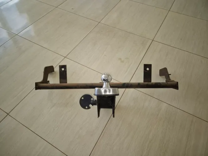 Engate Reboque Fixo Renault Captur (Usado) - Com Bola Cromada