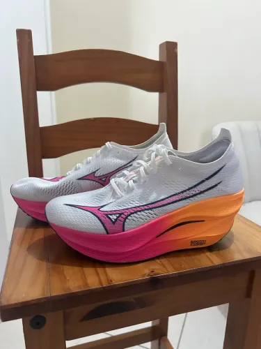 Tenis de corrida mizuno wave rebellion pro 3 - usado uma unica vez 