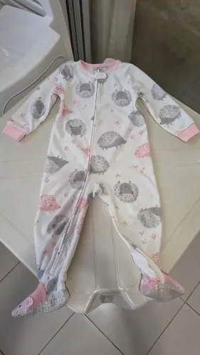 Pijama Carters com pezinho 2 anos