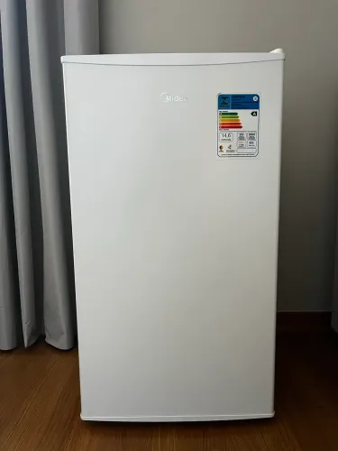 Frigobar Midea 93L - Semi-novo com Nota Fiscal