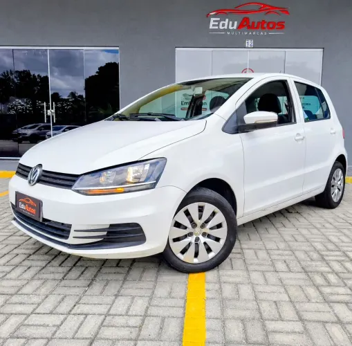 Volkswagen Fox Trendline 1.0 Flex 8V 5P 2015