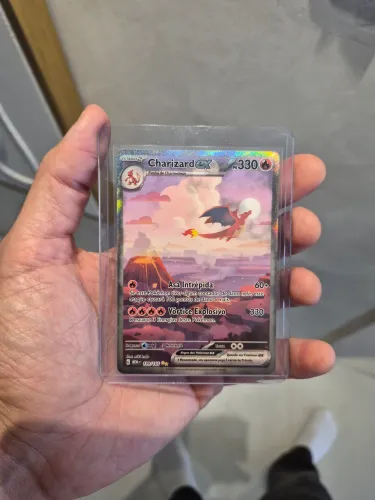 Carta pokemon charizard