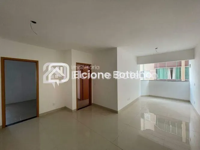 Apartamento residencial com 3 quartos e 2 vagas para alugar no Tubalina, Uberlândia