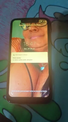 Moto g 7 com 32 g dourado