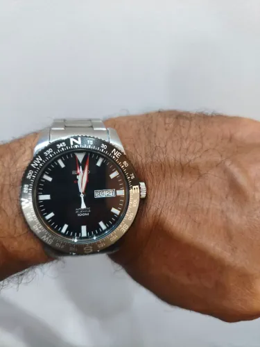 Relógio Seiko original na caixa.